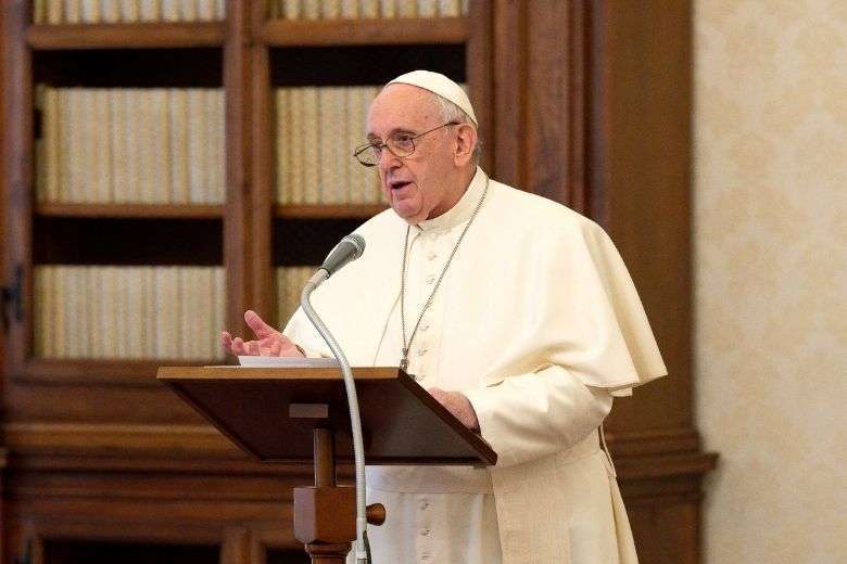 Christians don't form cliques, pope in Sunday message - UCA News