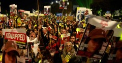 Thousands rally for Gaza hostages in Jerusalem